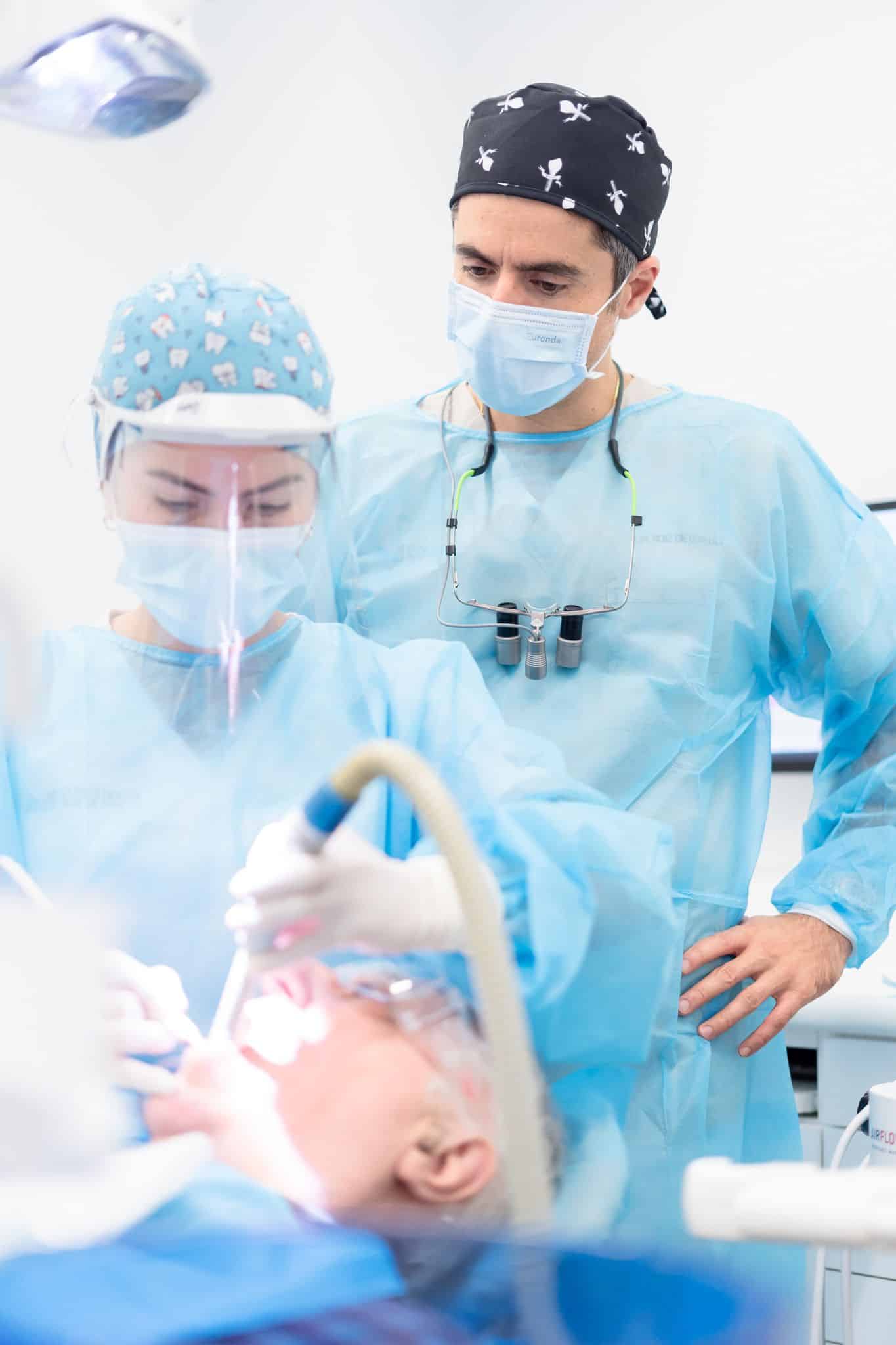 Dr Manuel Clinica ruiz de gopegui sistema airflow limpieza dental airflow