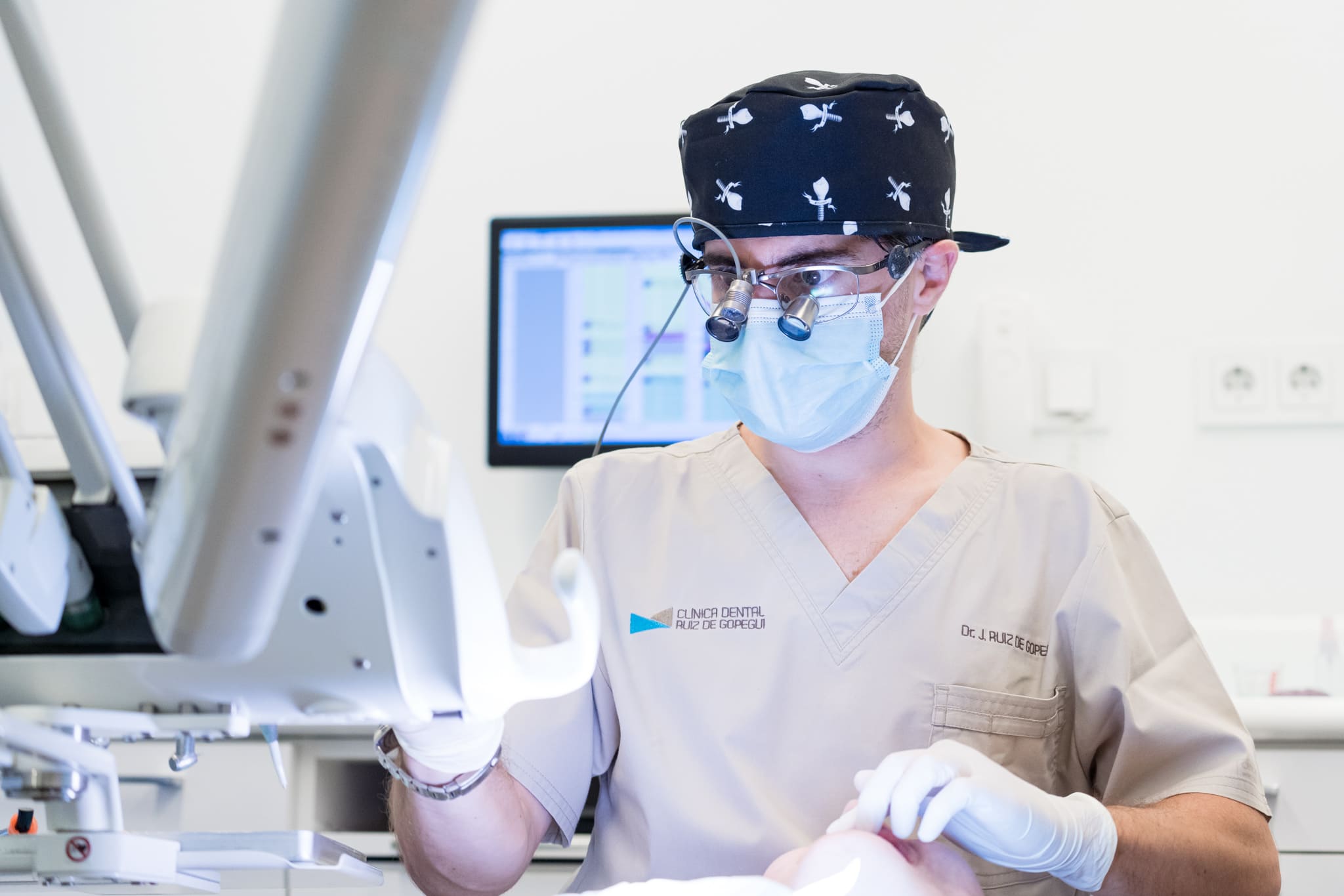 gingivectomía clínica dental ruiz de gopegui