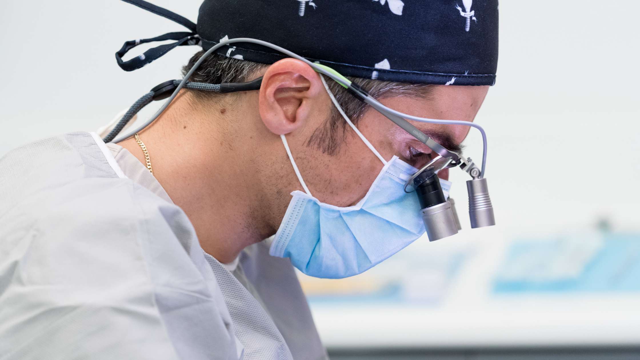cirugia guiada de implantes clinica dental ruiz de gopegui madrid