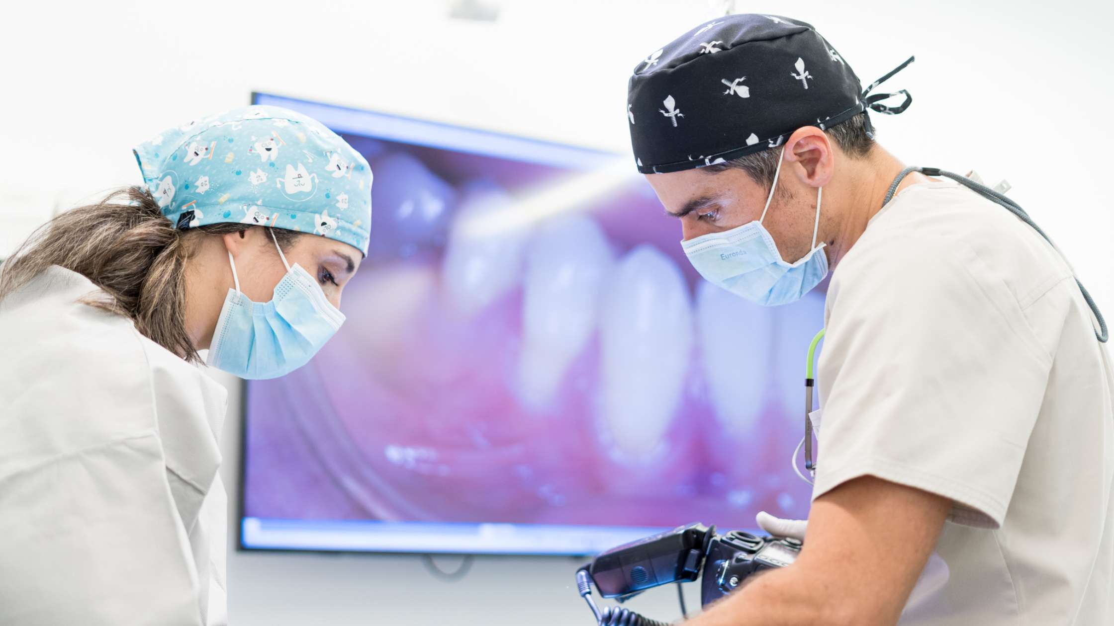 cirugia guiada de implantes clinica dental ruiz de gopegui