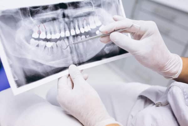 qué es un periodoncista